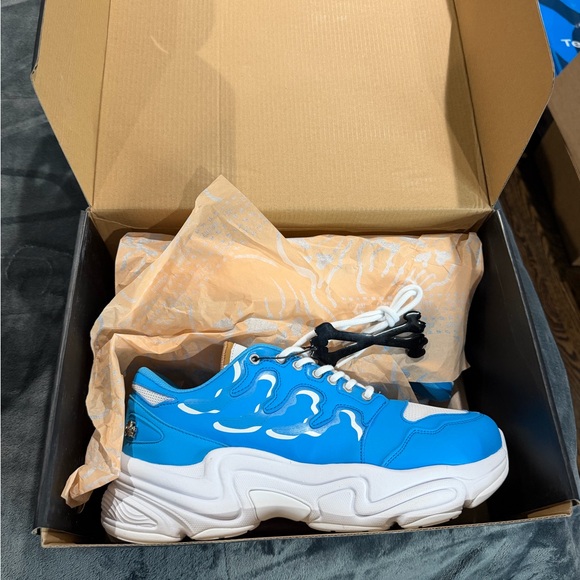 X LA Blue and White Sneakers - Picture 7 of 9